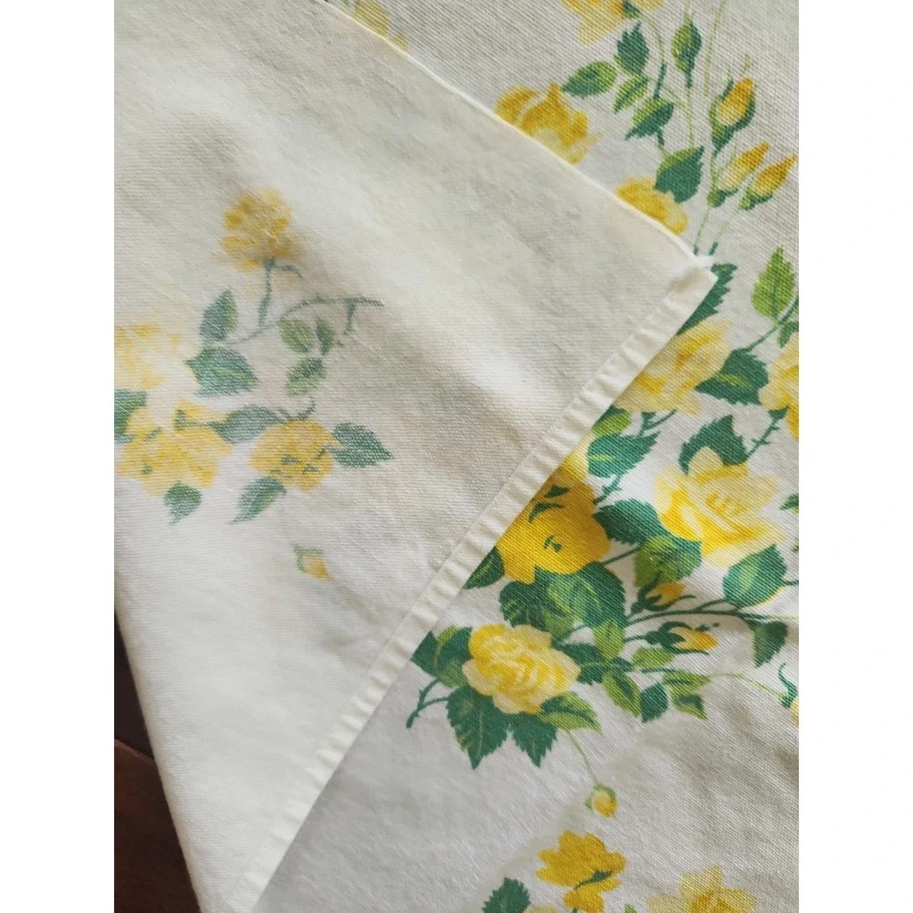 Vtg 50s Wilendur Printed Cotton Tablecloth Yellow Roses 66